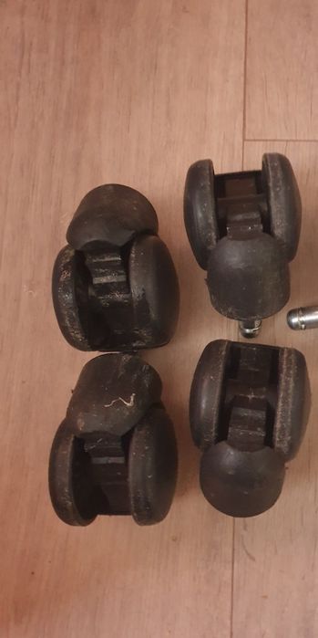 Продам комплект колёсиков ALGOT.