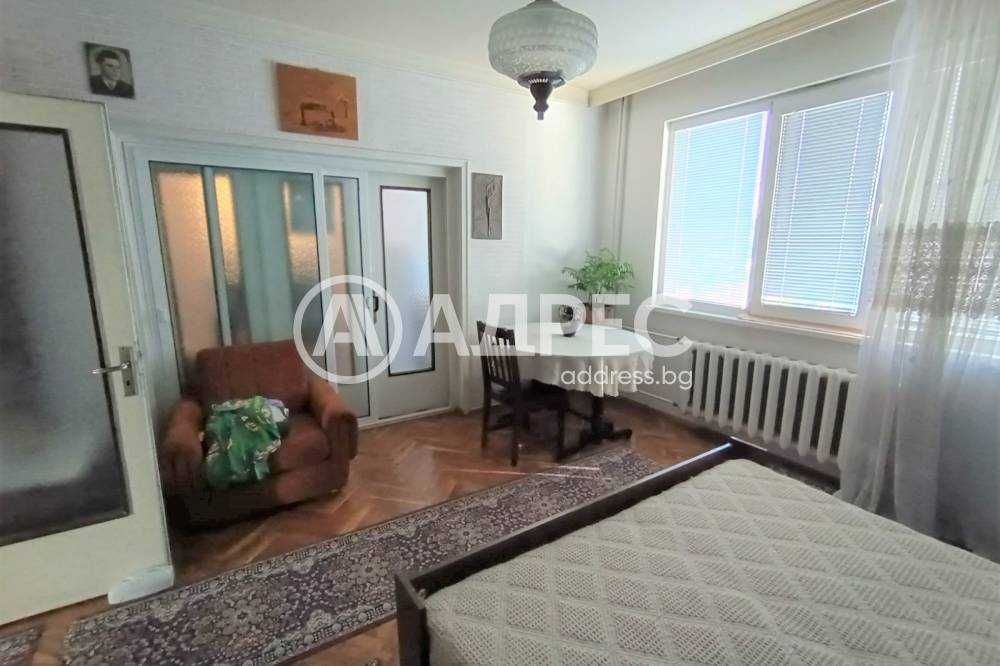 Продава се Многостаен апартамент в Разград, Център - 127 кв.м за 1205 €/кв.м - Снимка #4