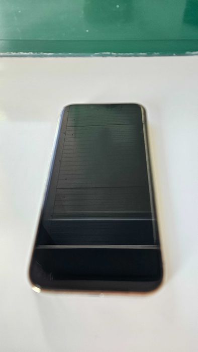iPhone 13 Pro Gold 128GB – Impecabil (fără zgârieturi) + încărcător complet + 7 huse cadou
