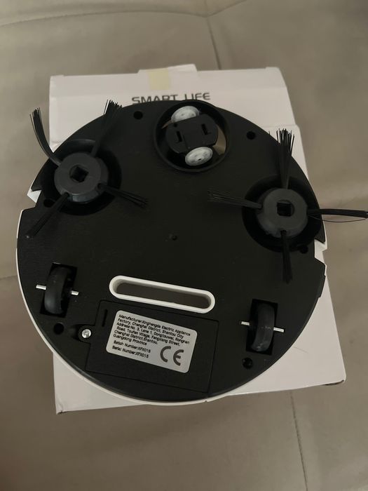 SmartLife робот за почистване