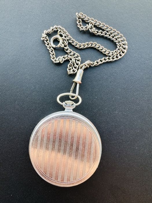 Продам карманные часы Молния (1975)