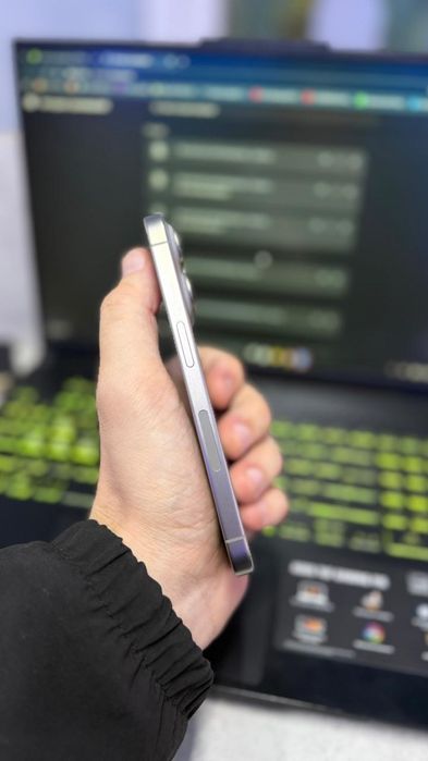 Продам Айфон 15про