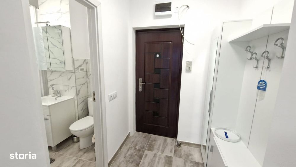 Inchiriere Garsoniera cocheta zona Coresi Tractorul