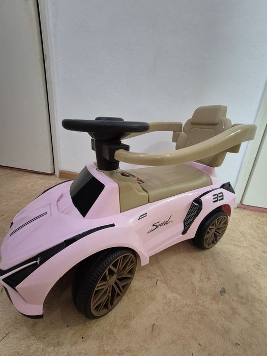 Продам детскую машинку