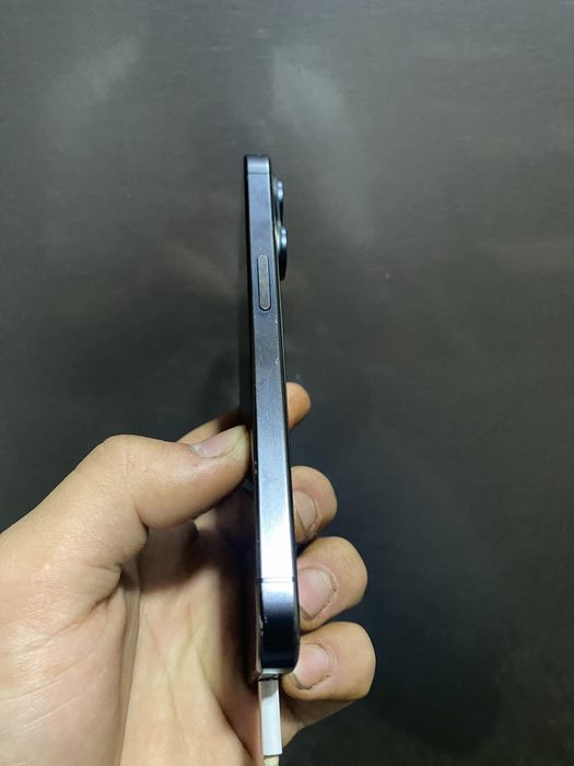 Iphone 15 pro SROCHNO