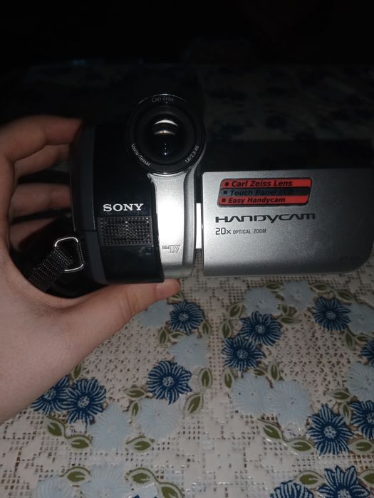 Цифровая видеокамера Sony DCR-HC26E