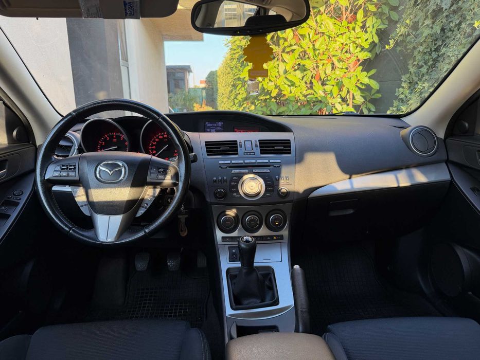 Vand/schimb Mazda 3 1.6 Hatchback 2010