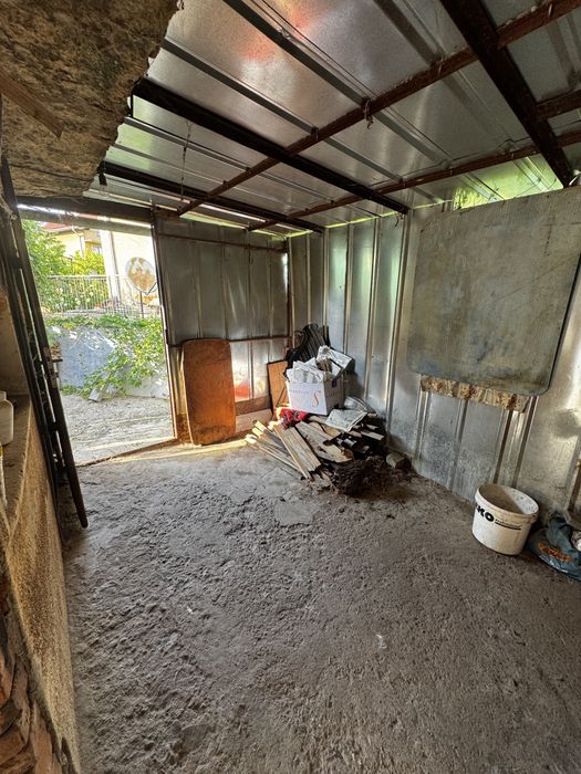 Продавам къща / етаж от къща в гр. Вършец