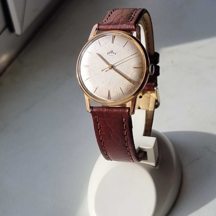 Vand ceas TELLUS in perfecta stare SWISS MADE,diam. fara cheita 34 mm.