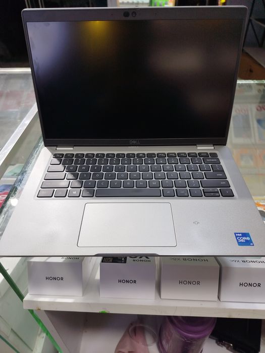 Dell почти нови ноутбук