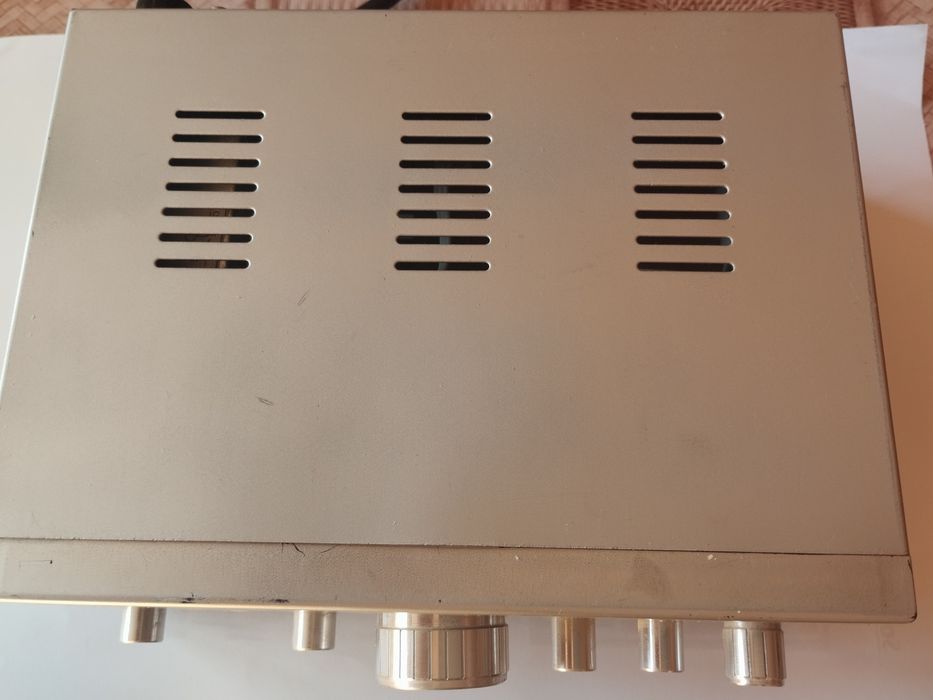 Продавам усилвател dynavox CS-PA1