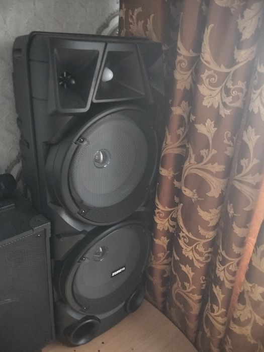 Продам комбо усилитель и колрнку