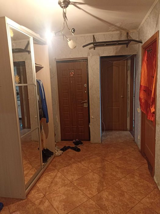 Продам квартиру 3-х комнатную