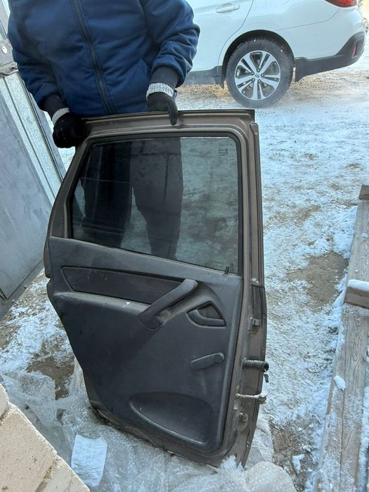 Дверь Лада гранта 2014