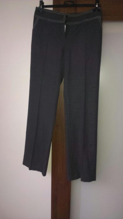 Costum de dama business, nou,material moale din  80%lana, gri inchis