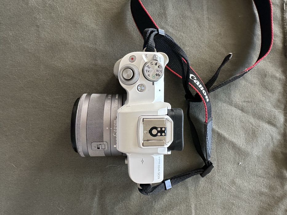 Canon EOS M50 Mark II White + EF-M 15-45mm IS STM + чанта
