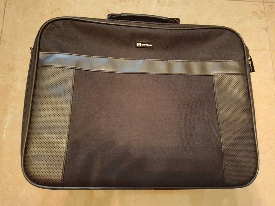 Geanta laptop Serioux
