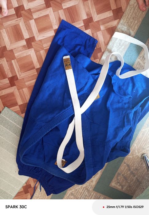 Форма на дзюдо удобная