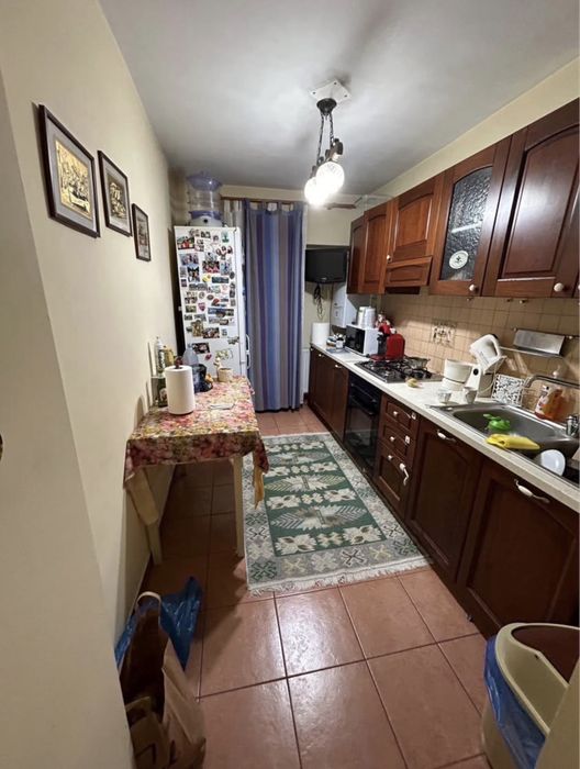 Vand Apartament cu 4 camere zona centrala