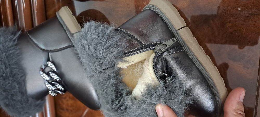 Продаётся обувь для девочек