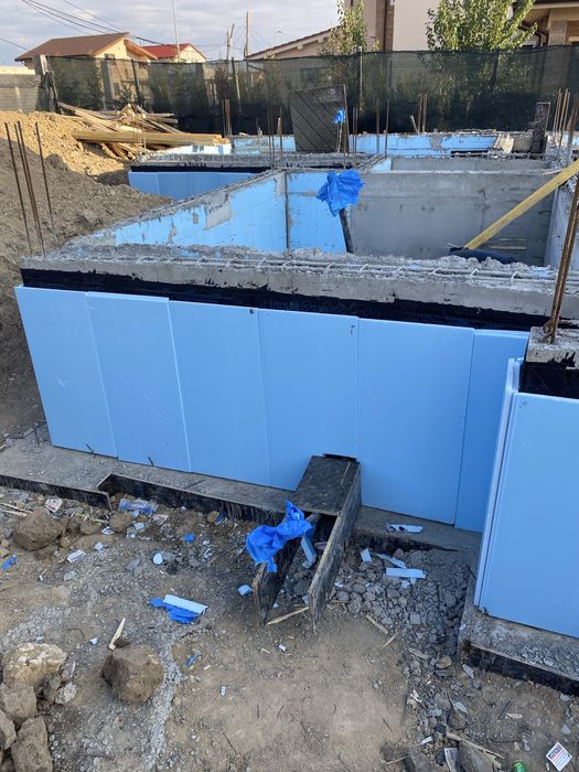 Casa la rosu 350€/mp materiale.+ manopera