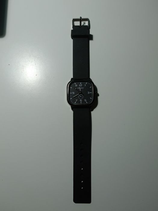 Часы ручные продаю