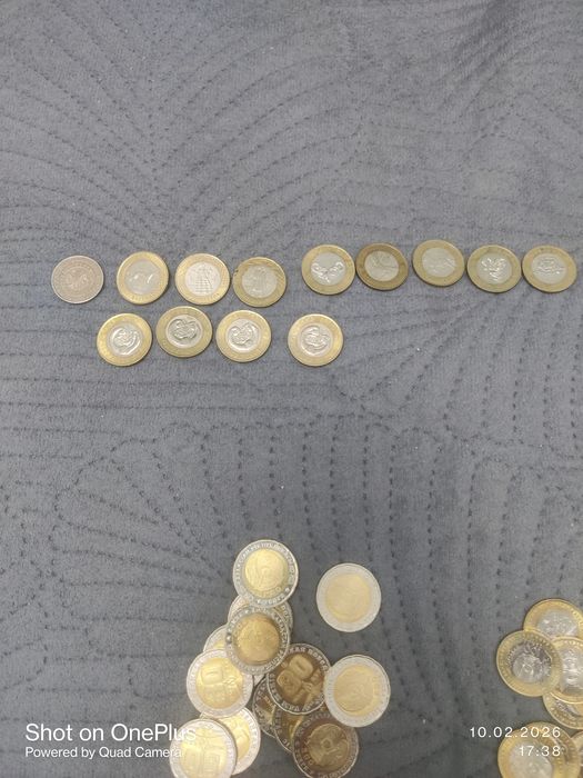 Продам монеты номиналом в сто тенге