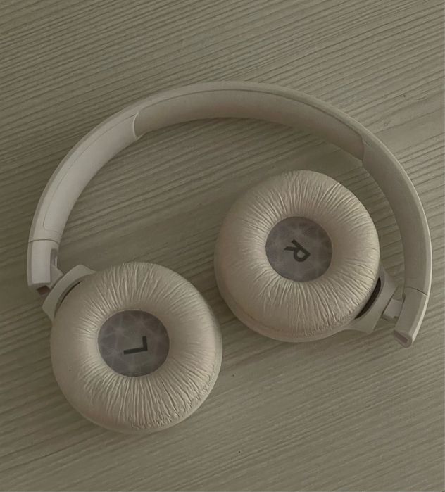 jbl tune 520 в идеальном состоянии