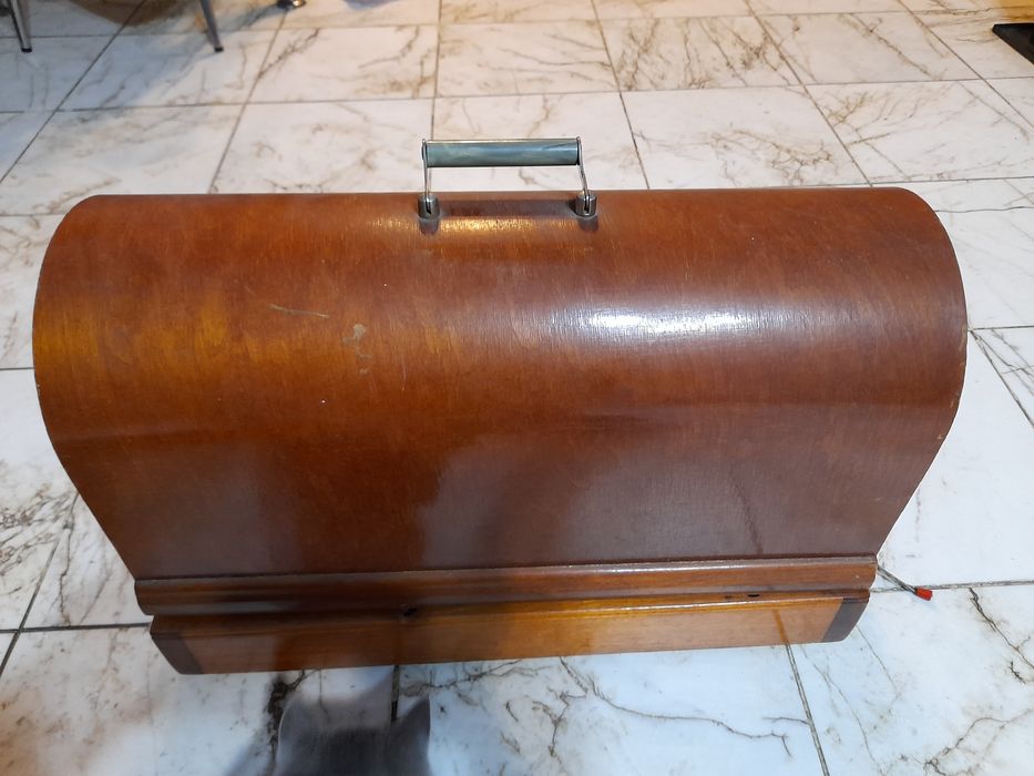 Френска газена лампа и кутия за шевна машина Union