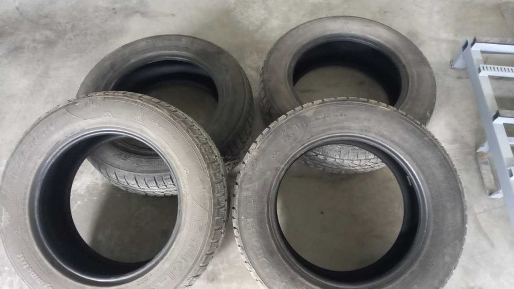 Гуми KUMHO зимни 225-65-17 цола