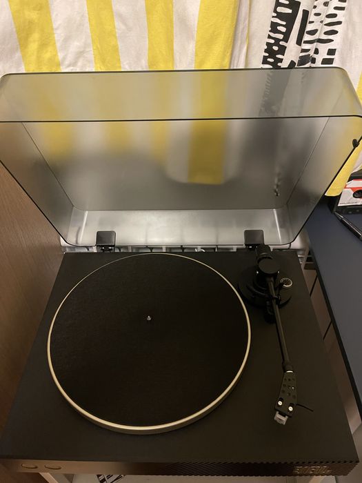 Грамофон за винилови плочи  JBL