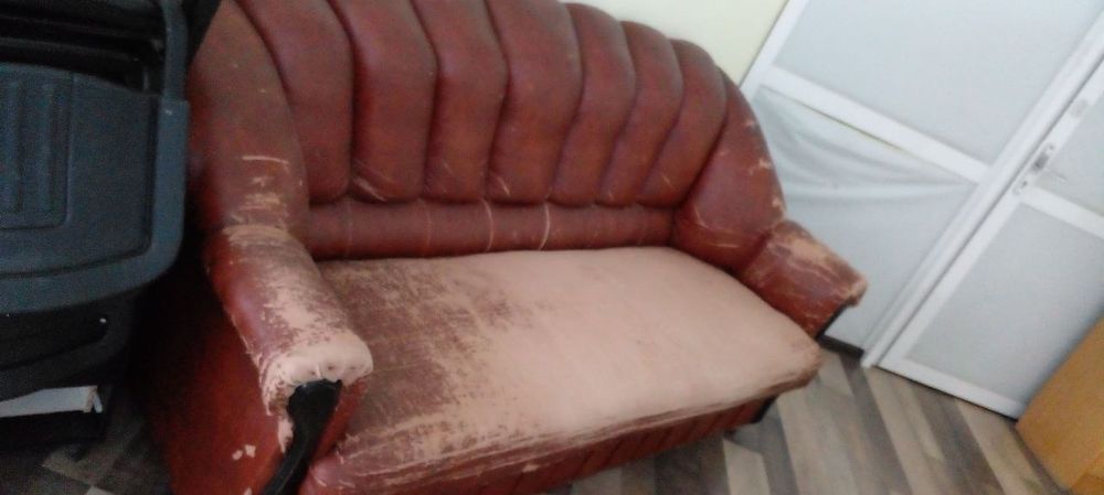 Мягкая мебель б/у комплект недорого