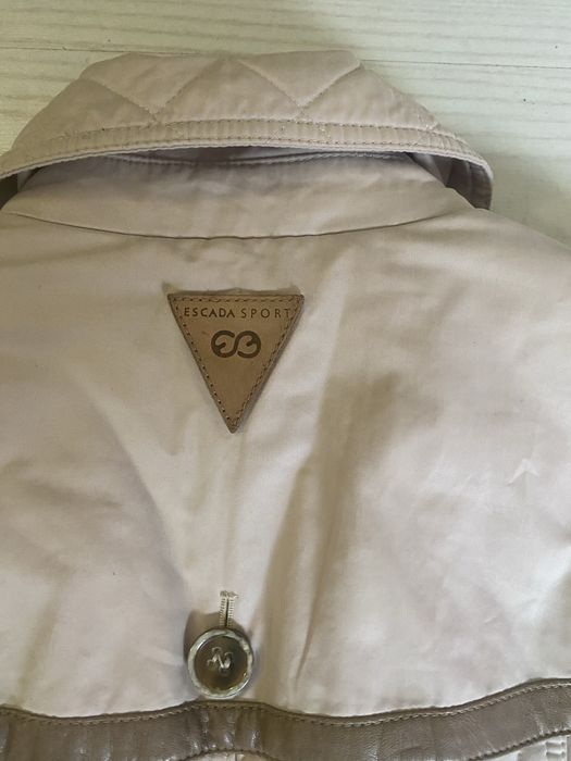 Palton Escada model deosebit