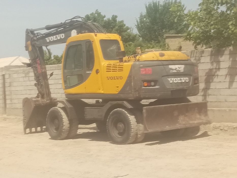 Ekskvator Volvo 130