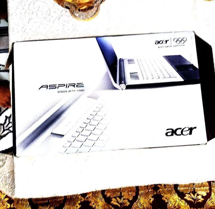 noutbu acer ekran 19lik eng kattasi bunaqa qashqdaryoga 2ta bulsa kera