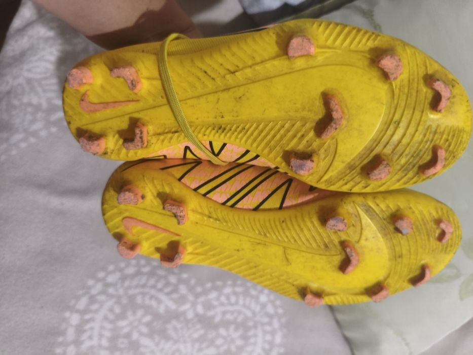 Бoтонки Nike 35.5 номер