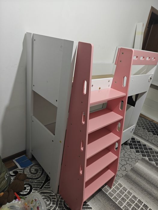 Продаю б/у двухярусный кровать.