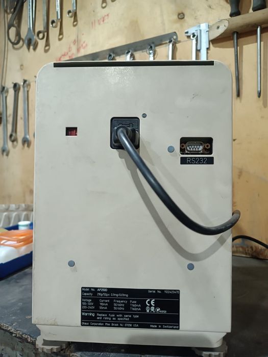 Продам весы OHAUS AP250D