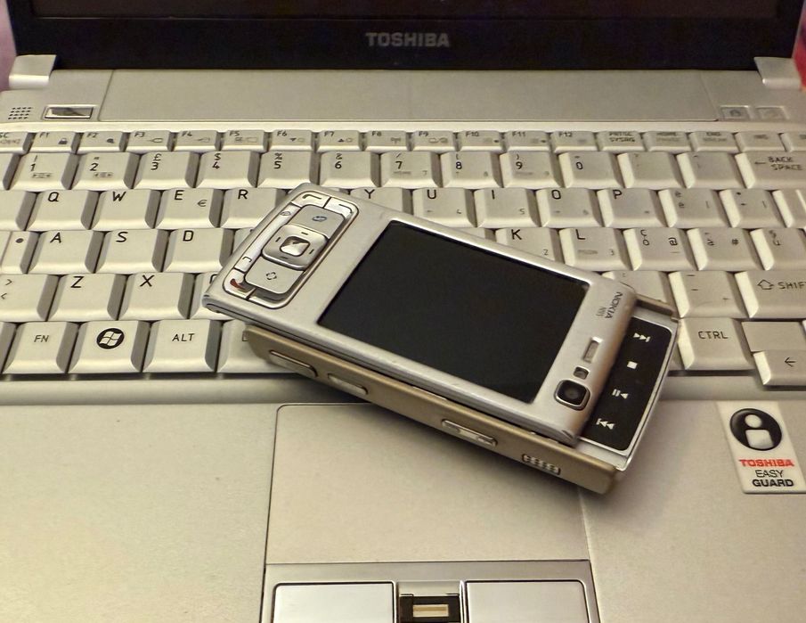 Telefon Nokia N95 - SAND ! Rar ! Classic cu butoante
