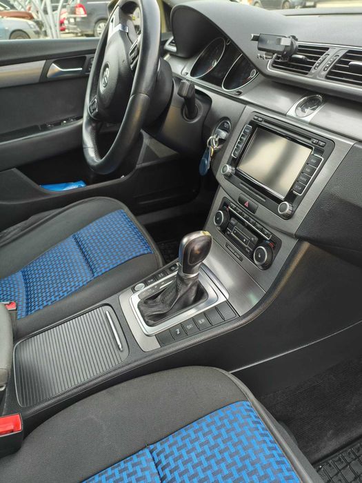 Volgswagen Passat B7 / 2.0 / 2011