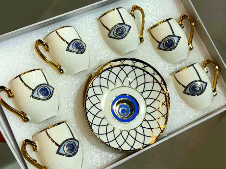 Луксозен сервиз за кафе