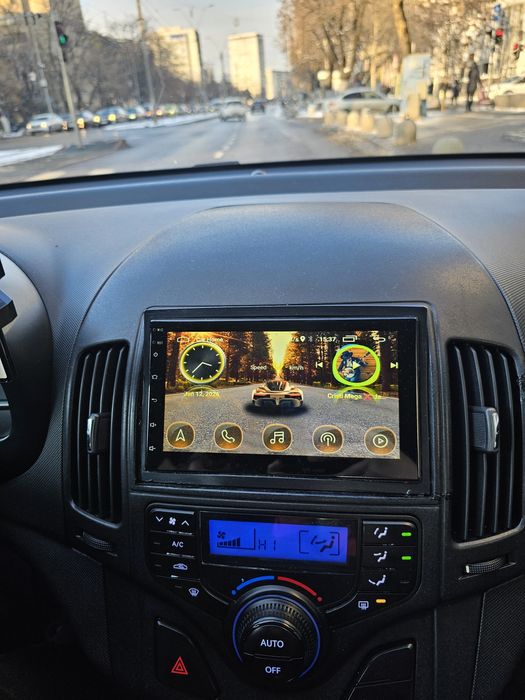 Navigație Android Hyundai i30 – 2GB RAM – YouTube, Waze, Bluetooth