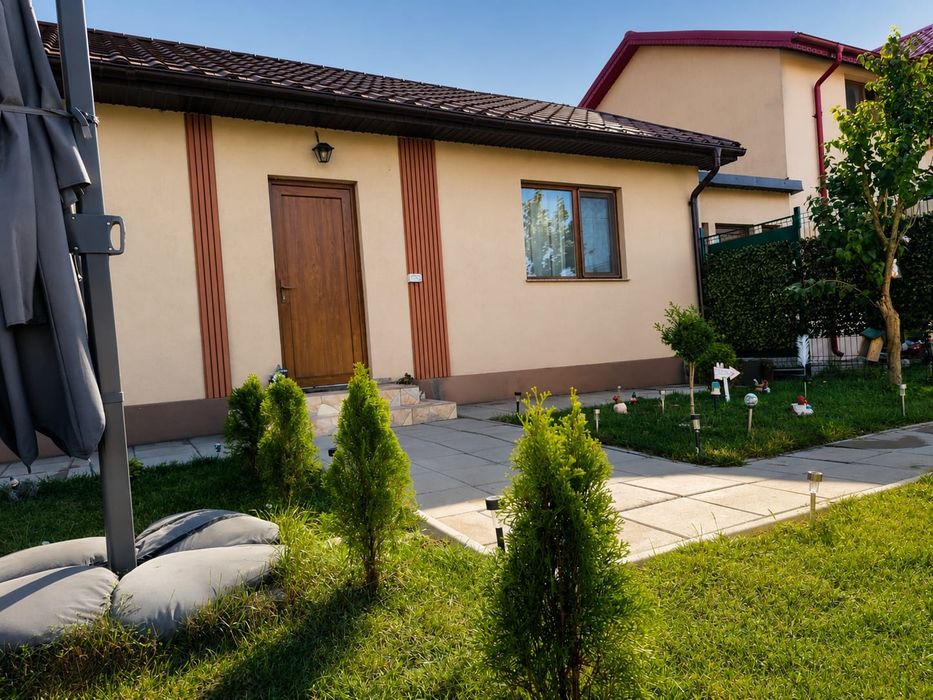 Casa de inchiriat in Cumpana – 650 EUR/luna | curte proprie | parcare