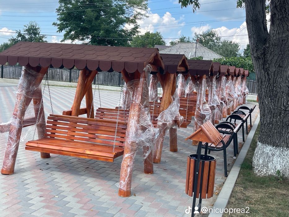 Leagan de gradina rustic din lemn rotund