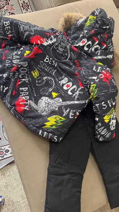 Детская куртка, комбинезон.Зима