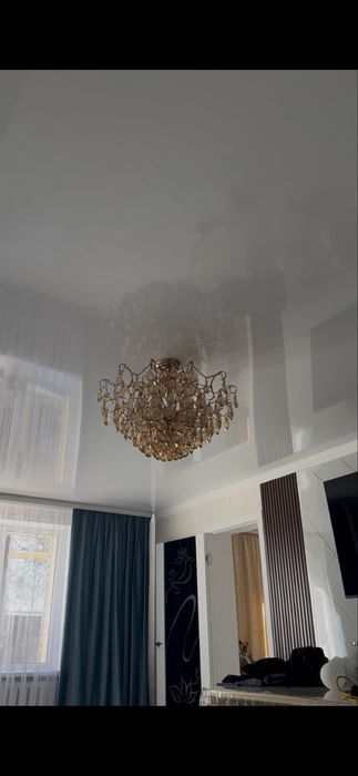 Продам Люстру для гостиной