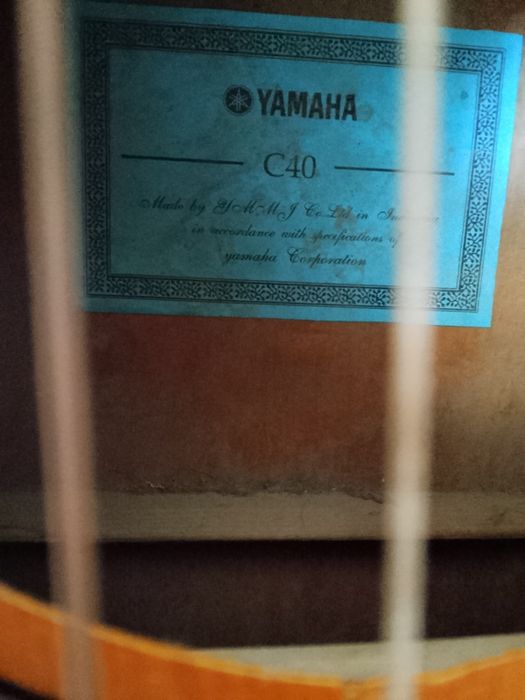Yamaha c40  классическая гитара