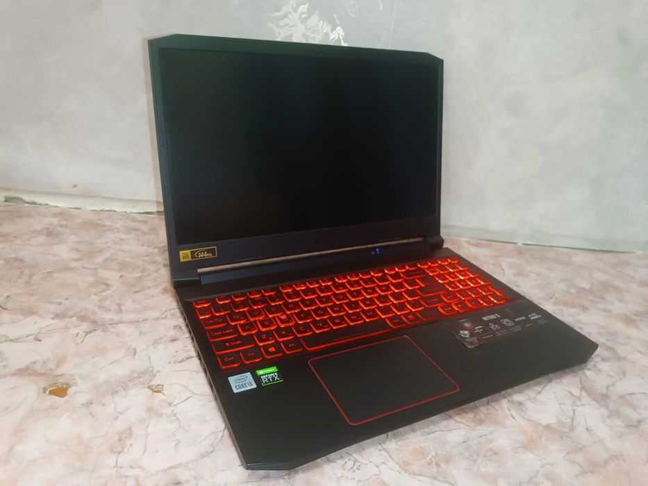 Продам игровой ноутбук