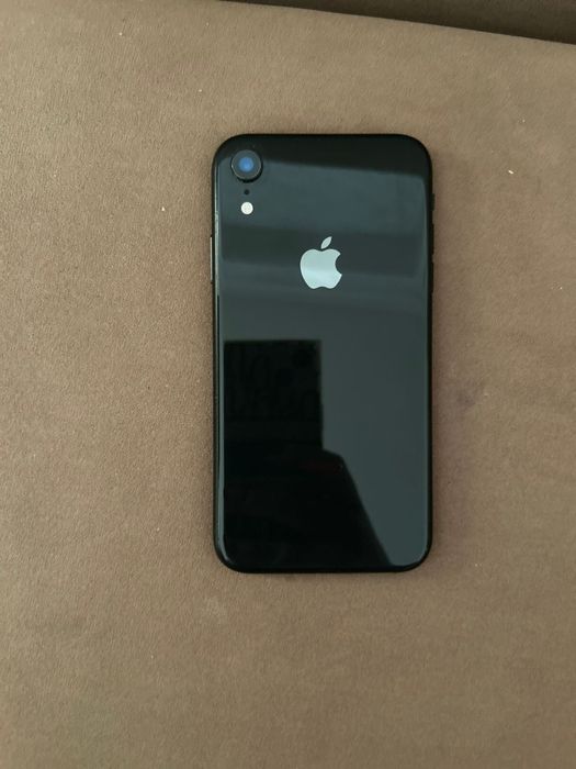 Продам Iphone 11 , xr
