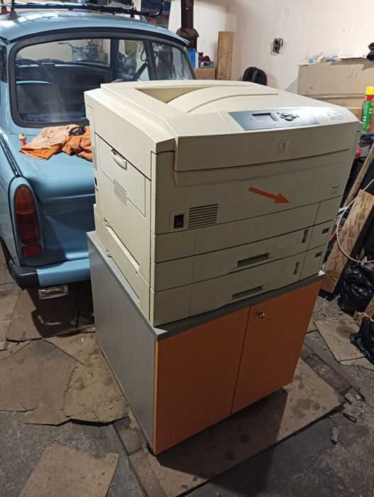 Продавам принтер формат А3